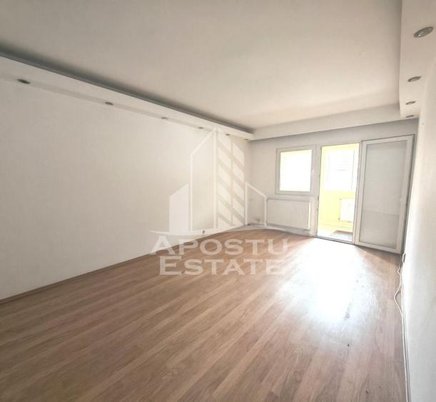 Apartament cu 2 camere, decomandat, centrala proprie, Torontalului - 1
