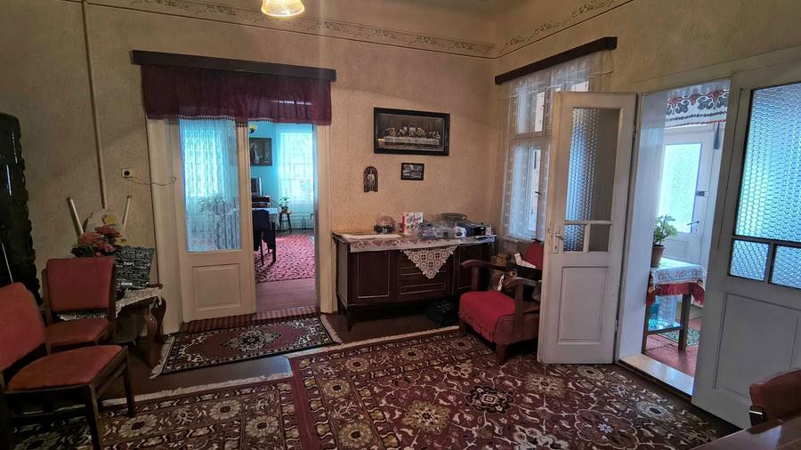 Apartament la casa | 2 camere | Ultracentral | 80.000 EUR neg - 4