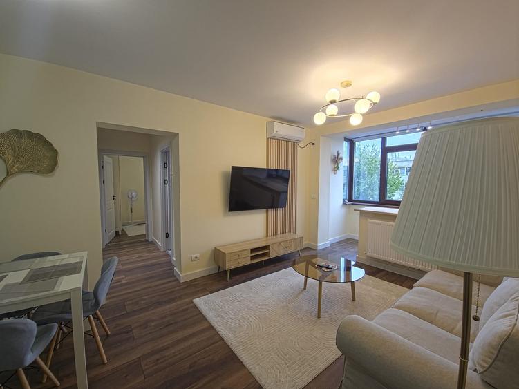 Apartament 3 camere, Tomis 2 – renovat, mobilat, utilat, 59 mp, etaj 3/4. - 12