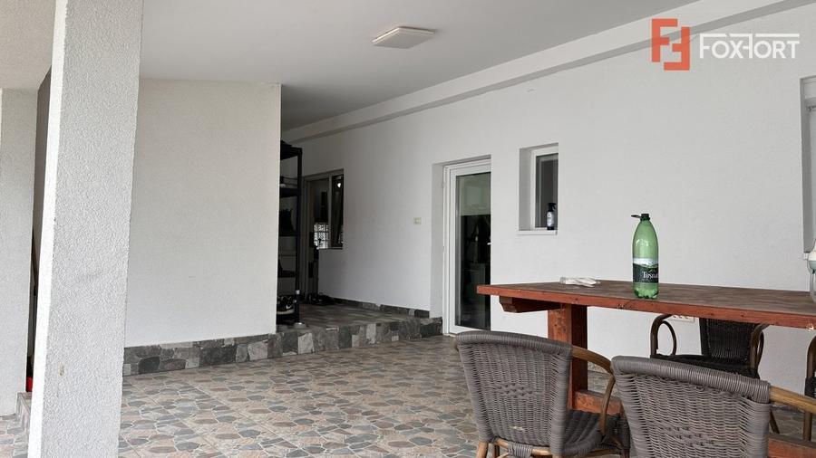 Casa individuala 8 camere, 400 mp, in Mosnita Noua vatra satului - 28