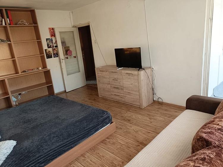 Apartament cu 2 camere de inchirat zona 300 - 6