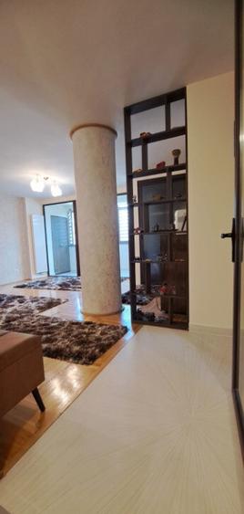 Proprietar inchiriez apartament 3 camere str. 13 decembrie - 6