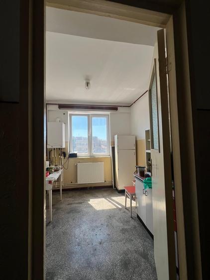 apartament decomandat, 3 camere, 2 balcoane, gaz, an 1972, 120.000 euro - 10