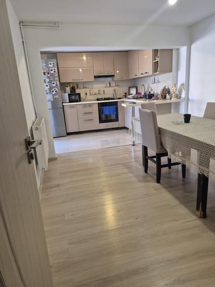 OCAZIE UNICĂ DE INVESTIȚIE – Două case + spațiu comercial de vânzare! - 6