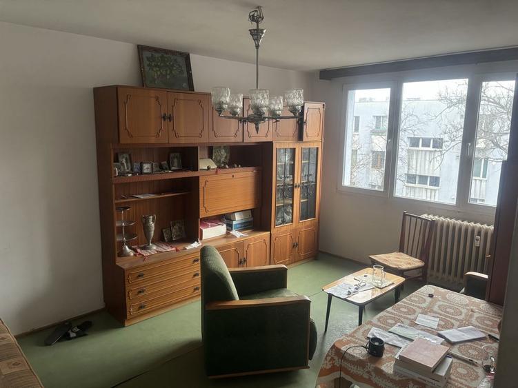 Vand apartament 3 camere cf 1 decomandat + boxa parter - 5