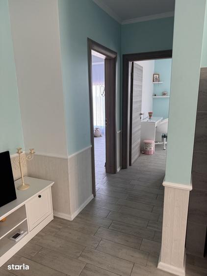 Apartament cu 3 camere în Est