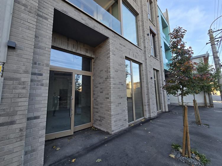 Spațiu comercial, de 250 mp, în Central