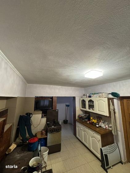 Casă cu 3 camere în Mogoșești