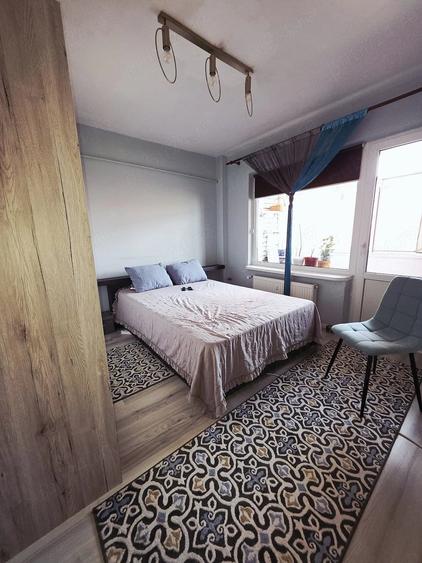 Apartament cu 3 camere decomandat în 1 Mai