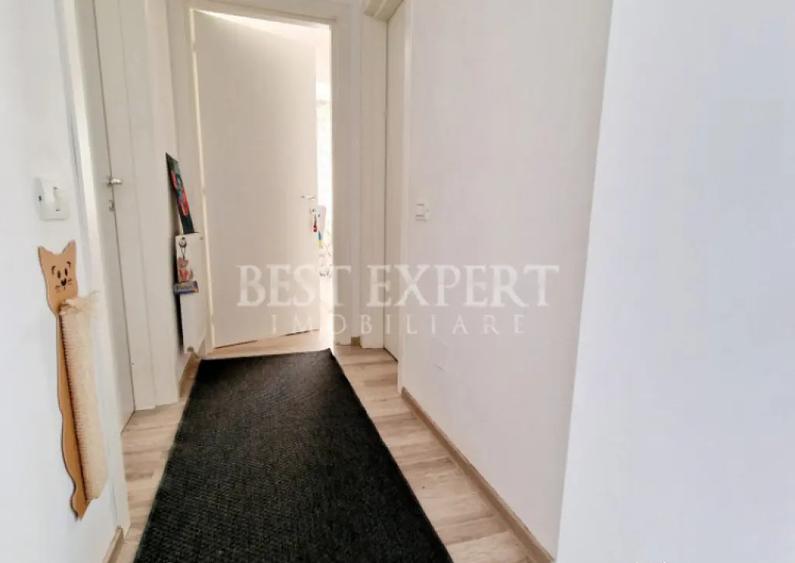 Casă cu 3 camere cu Teren 17 Mp în Titan