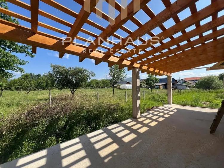 Casă cu 4 camere cu Teren 600 Mp în Satu Nou de Sus