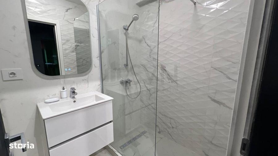 Apartament cu 6 camere în Central