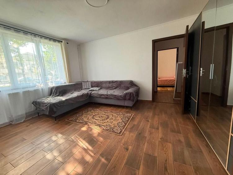 Apartament cu 2 camere nedecomandat în Cantemir