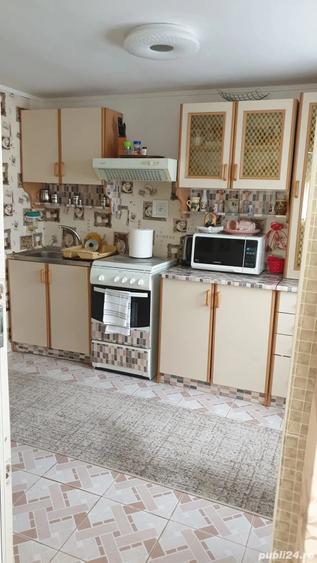 Casă cu 3 camere în Traian