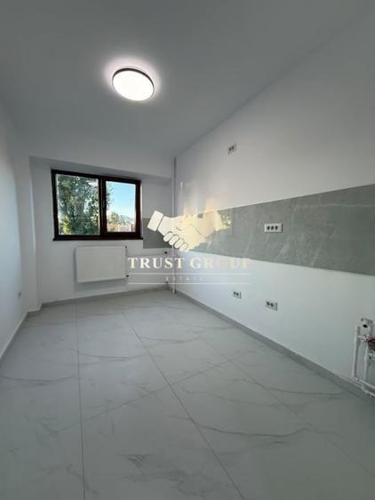 Apartament cu 3 camere semidecomandat în Gorjului