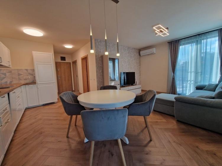 Apartament cu 2 camere, mobilat în Tei