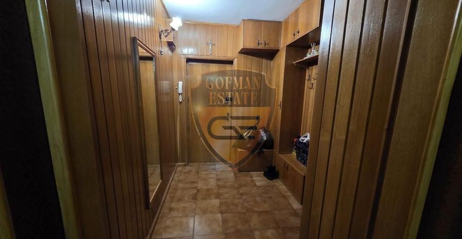 Apartament cu 4 camere decomandat, mobilat în Tomis II