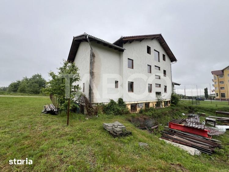 Spațiu comercial, de 480 mp, în Sâmbăta de Sus