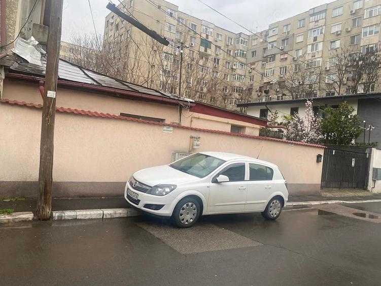 Casă cu Teren 242 Mp în Rahova