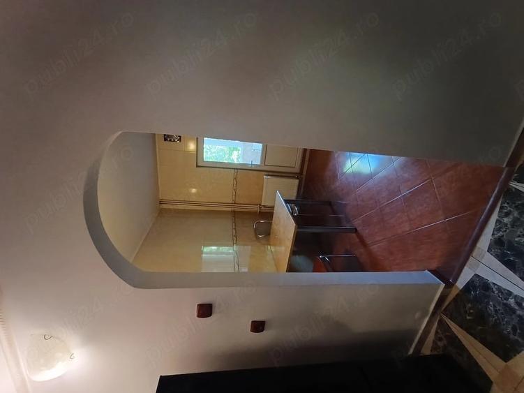 Apartament cu 2 camere decomandat în 1 Mai