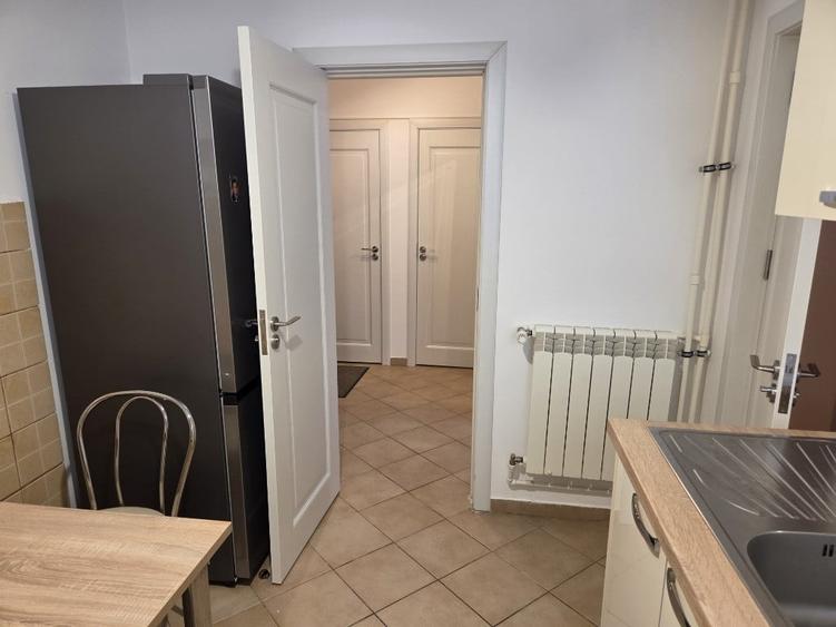 Apartament cu 2 camere decomandat în Drumul Taberei