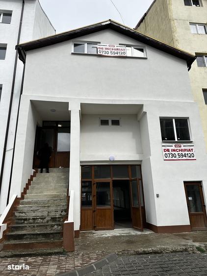 Spațiu comercial, de 310 mp, în Central