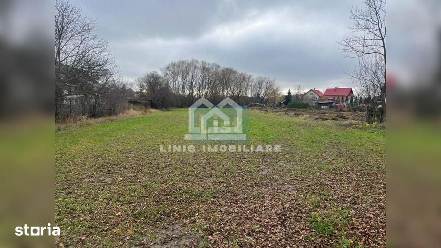 Teren de 3900 mp, în Central