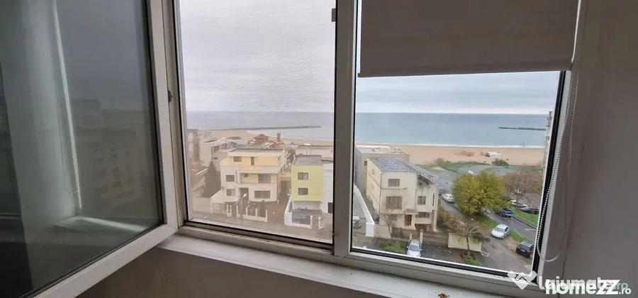 Apartament cu 3 camere decomandat în Faleza Nord