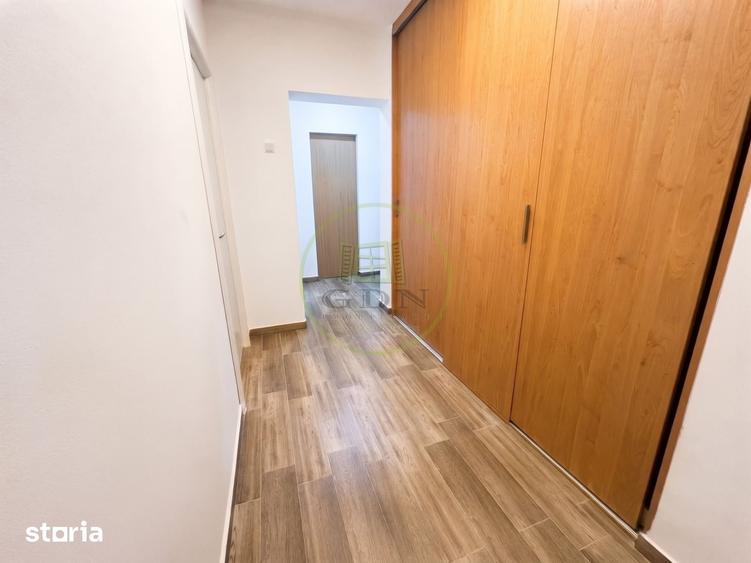 Apartament cu 3 camere semidecomandat în Crângași