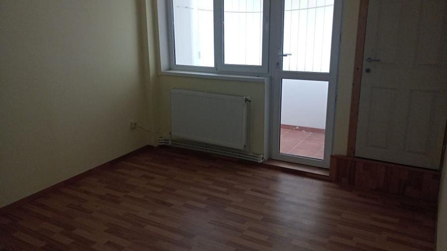 Apartament cu 2 camere semidecomandat în Tufești