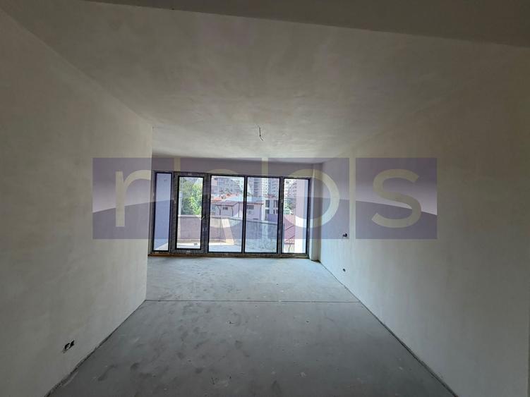 Apartament cu 3 camere în Ștefan cel Mare