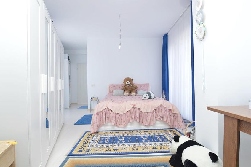 Apartament cu 3 camere semidecomandat, mobilat în Dobroești