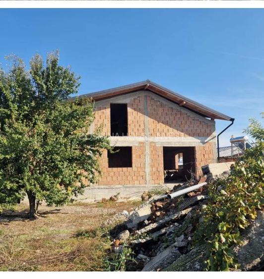 Casa la rosu parter +1E An constructie 2025 - 4