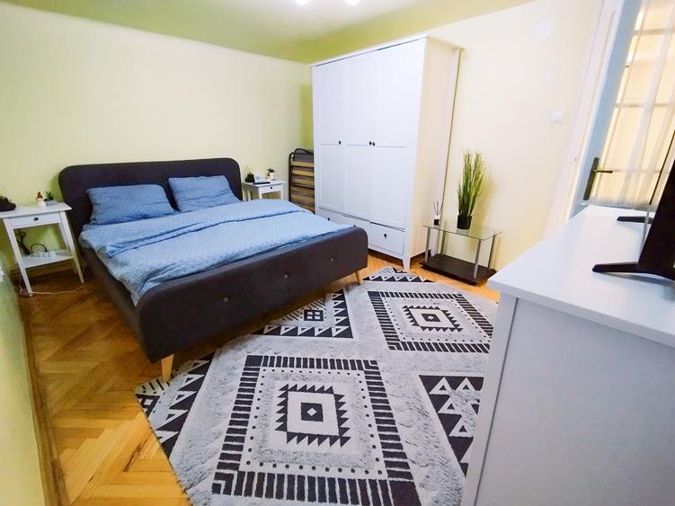 Lângă Piata Sfatului, STUDIO mobilat, 30 mp utili. - 4