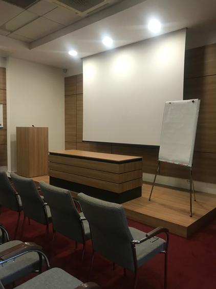 Închiriere / Vânzare – Clădire impecabilă birouri + depozit – Bd. Metalurgiei - 5