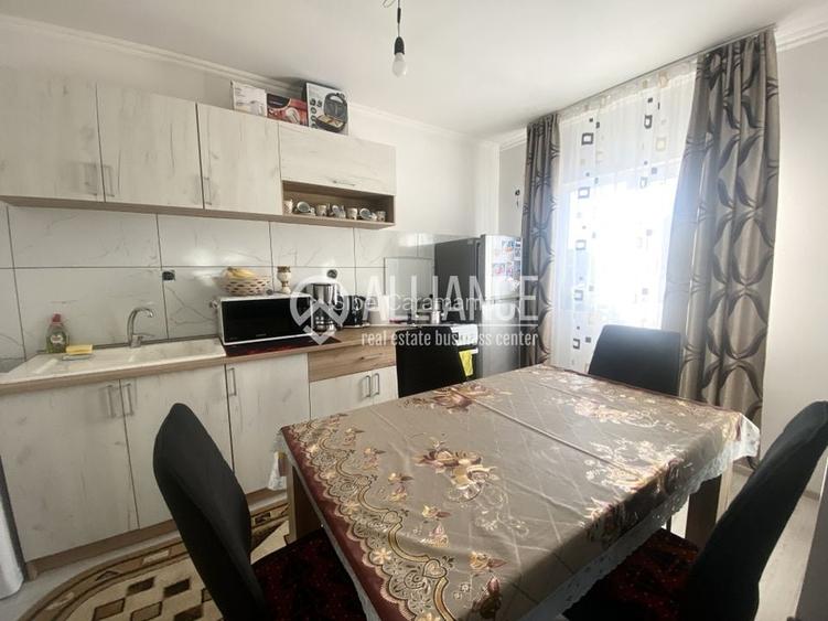 Castelu (COD 07) Casă 4 camere cu teren de 625 mp