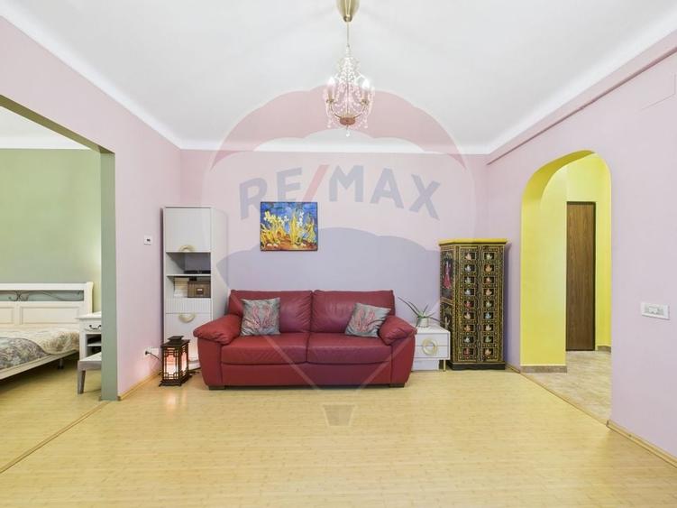 Apartament cu 2 camere de vânzare pe strada Londra in zona Capitale - 3