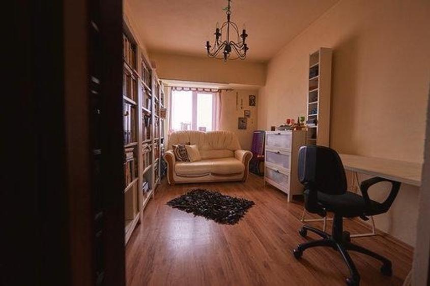 De vânzare apartament decomandat cu 4 camere, Str. Brizei, Faleza Sud, Constanta - 2