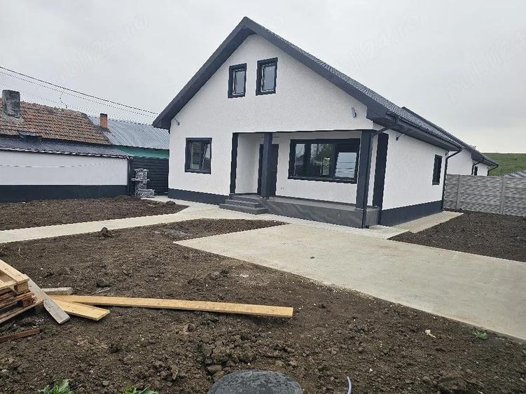 Vand casa parter in Valu lui Traian - 4
