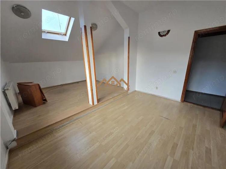 De Vanzare | Cladire + Teren | Scheia - 4