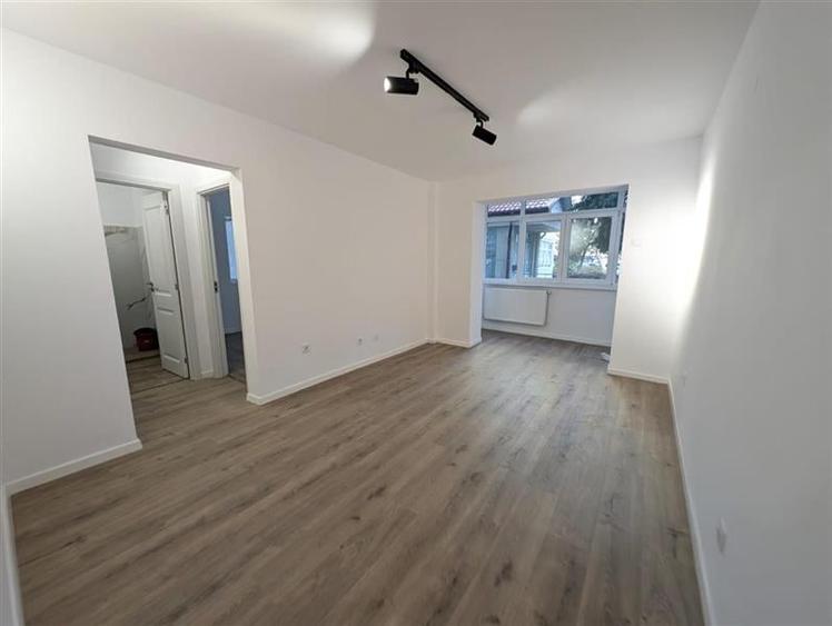 Banca Nationala - apartament 2 camere - renovat complet - 1