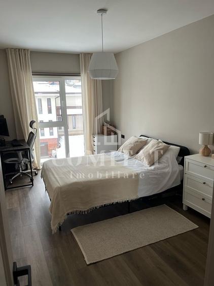 Apartament cu 3 camere decomandat, mobilat în Iris