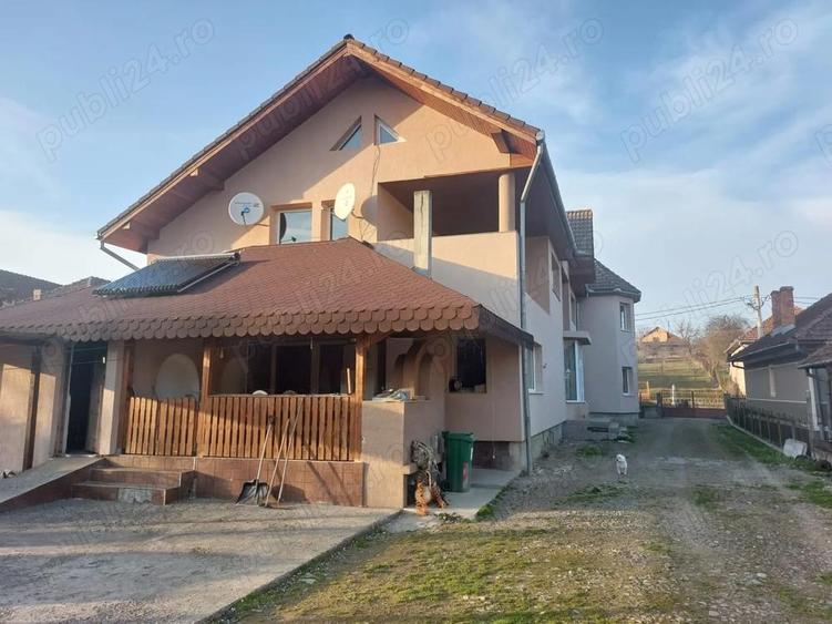 Casa Spa?ioasa in suprafta de aproximativ 1000 m2 P+E si dependinte in Va?a de Jos - 2