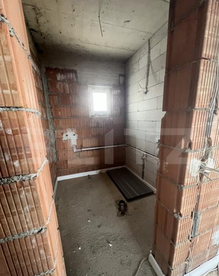 Casa cu 4 camere, curte amenajata - Sura Mica - 2