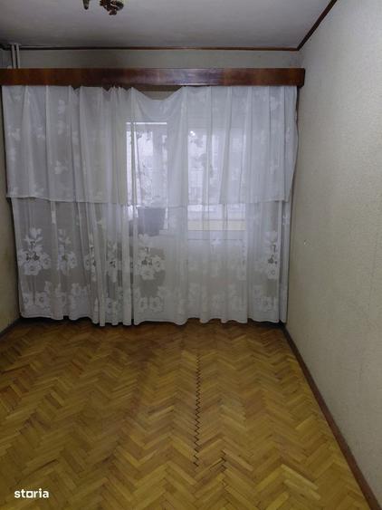 Apartament decomandat 3 camere Zona Hotel Traian - 2