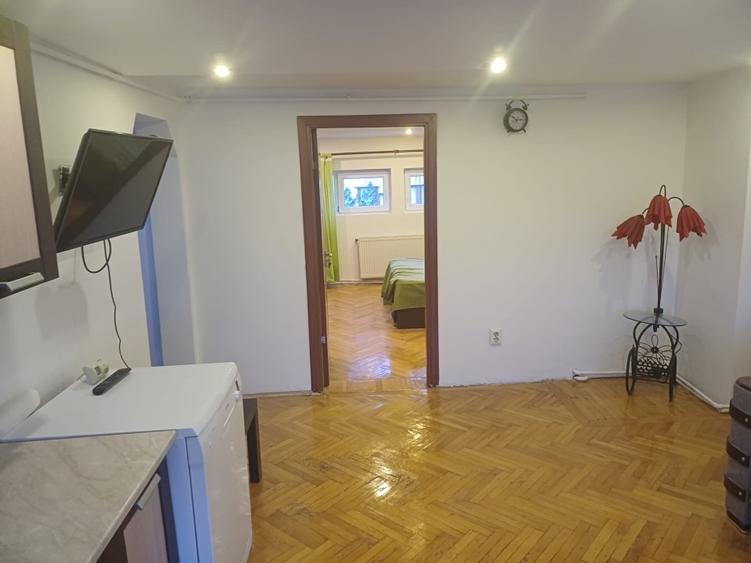 Apartament 3 camere de vanzare, Piata Chibrit, secor 1 Bucuresti - 3
