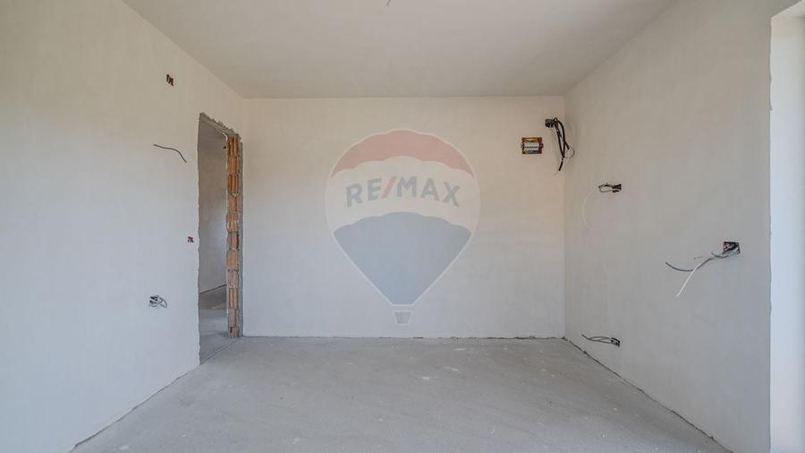 Locatie premium in Sanpetru, casa noua - Comision 0% - 18