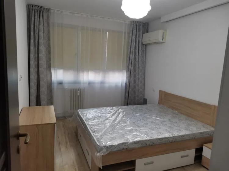 Apartament 3 camere, semidecomandat, 63 mp, ac, metrou, Calea Grivitei - 1
