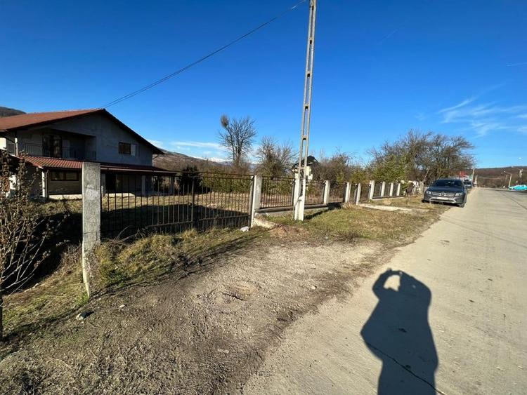 Casa cu teren 2000mp / Alunu - Valcea - 10