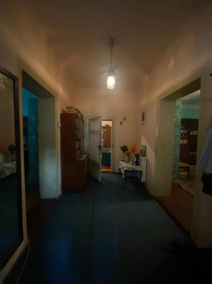 Casă centrală în Târgoviște, teren 250 mp, 4 camere, distanță la  900 m de Primă - 10